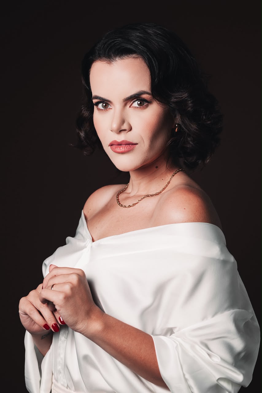 Dra. Aline Castelo, especialista em Harmonização Facial em Brasília — CRO-DF 10539